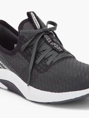 Dynasoft Nergize New Balance Charcoal Knit Lace-Up Sneaker with White Midsole